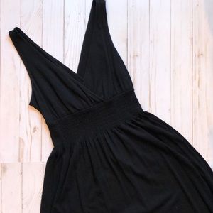 Old Navy Black V-neck Maxi Dress with Stretch